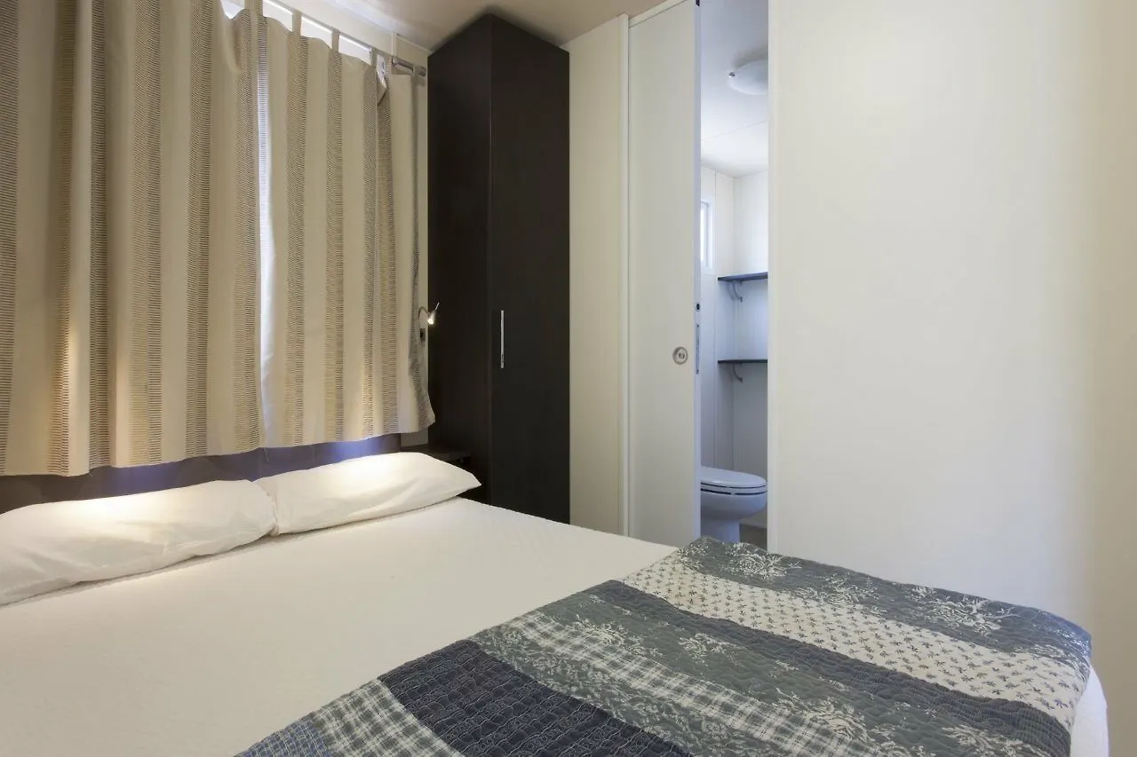 Camping Village Isuledda 阿尔扎凯纳 酒店